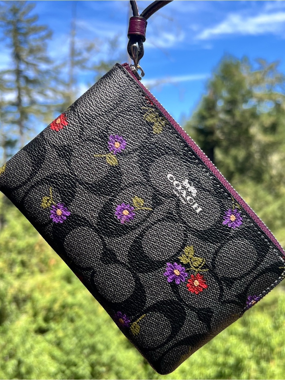 COACH Corner Zip Wristlet Wallet Signature Canvas Country Floral Print CM867 NWT